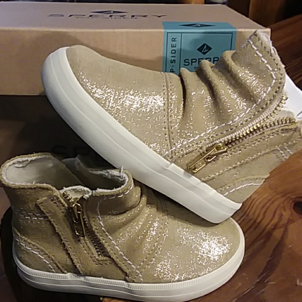 SPERRY Crest  Gold Metallic, Girls Size 5M